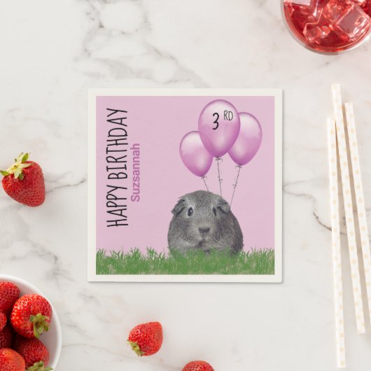 Custom Birthday Guinea Pig Lila Balloons Serviette (Beispiel)