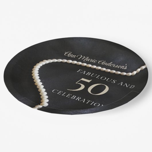 Custom Black 50 and Fabulous Pappteller (Schrägansicht)