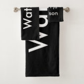 Custom Black and White Mr & Mrs Bath Handtuch Set (Insitu)