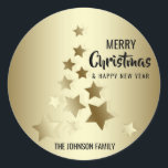 Custom Black Gold MERRY CHRISTMAS Tree Lights Runder Aufkleber<br><div class="desc">Fügen Sie diese modernen und personalisierten goldfarbenen Weihnachtsfeiertage und fröhlichen neuen Jahresaufkleber Ihren Grußkarten,  Umschlägen oder Geschenken hinzu. Weihnachtsbaum in blau weißen goldenen Sternen. Bearbeitbarer Text - Farbe,  Schriftart und Größe.</div>