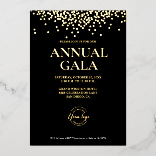 Custom Black Gold Modern Typografy Liebe script Folieneinladung (Vorderseite)