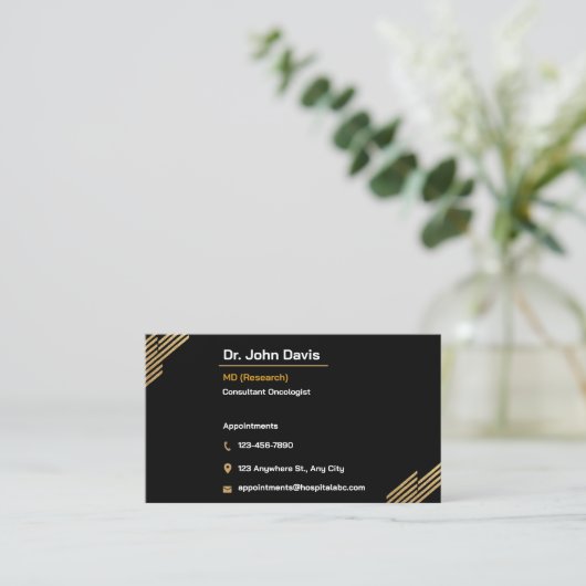 Custom Black Gold Moderne Minimalistisch Beruflich Visitenkarte (Stehend Vorderseite)