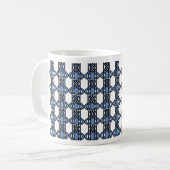 Custom Blue Abstrakt Scarab Muster Monogram Kaffeetasse (Vorderseite Links)