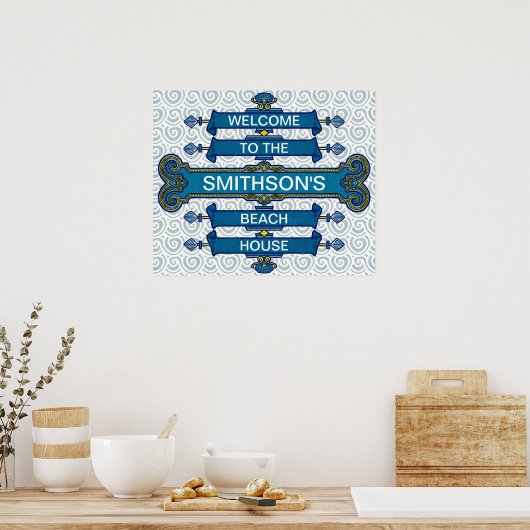 Custom Blue Beach House-Schild mit Scallop-Wirbel Poster (Küche)
