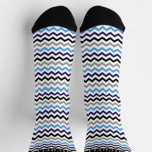 Custom Blue Schwarz-weiß Grau Zickzack Muster Socken (Oben)