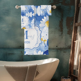 Custom Blue Watercolor Daisy Monogram Decor Badhandtuch Set
