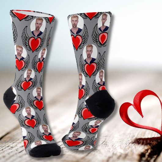 Custom Boyfriend Foto Red Winged Heart Light Grau Socken