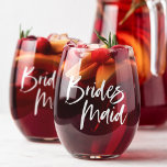 Custom Bridesmaid Name Script Schriftart Bridal Weinglas Ohne Stiel<br><div class="desc">Custom Bridesmaid Name Script Schriftart White Bridal Stemless Wine Glass</div>