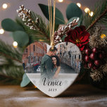 Custom Capeymoon Foto Keramik Ornament<br><div class="desc">Gedenken Sie Ihre Flitterwochen oder einen besonderen Urlaub mit diesem eleganten Ornament mit einem Foto auf beiden Seiten. Personalisieren Sie Ihre eigene Beschriftung mit zwei Textzeilen,  die auf jeder Seite in schwarzer Schrift auf einem weißen Overlay dargestellt sind.</div>