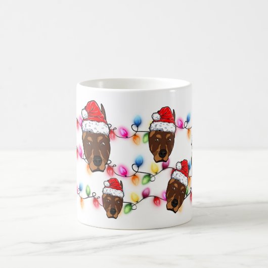 Custom Christmas Doberman Head Weihnachtsmannmütze Kaffeetasse (Mittel)
