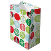 Custom Christmas Foto Dots Mittlere Geschenktüte (Rückseite Schrägansicht)