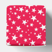 Custom Christmas Red White Stars Elegante Geschenkschachtel (Oben)