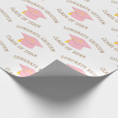 Custom Class of 20xx Pink Graduation Cap Gift Geschenkpapier (Ecke)
