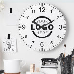 Custom Company Logo Promotional Branded Runde Wanduhr<br><div class="desc">Add your custom business corporate logo to create a unique wall clock. Makes a great promotional giveaway or corporate gift for customers,  vendors,  employees or other special people. Choose from different clock shapes and sizes. No minimum quantity,  no setup fees.</div>