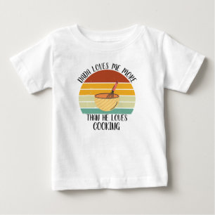 CUSTOM Dada Lieben mir mehr als die Lieben Kochen Baby T-shirt