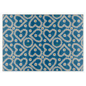 Custom Daisy Chains on Blue, Glass Cutting Board Schneidebrett (Vorderseite)