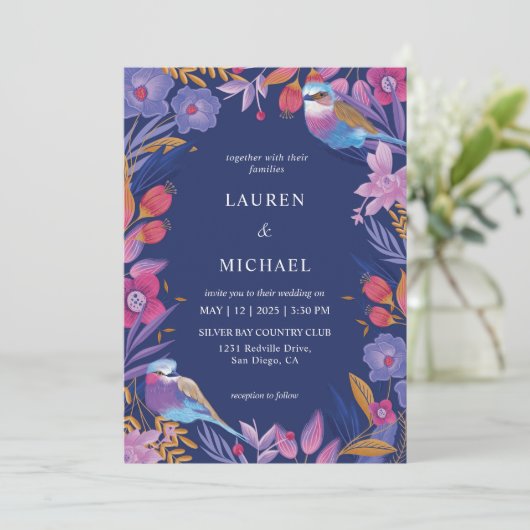 Custom Dark Blue Lila Nature Bird Blume Wedding Einladung (Stehend Vorderseite)