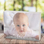 Custom DIY Baby Foto Liebe Calligraphy Keepake Holzkisten Schild<br><div class="desc">"Liebe." Ein lustiges, spielerisches visuelle mit weißer Schrift-Handschrift und niedliche, spielerische Herzen gegen das Foto Ihrer Wahl, behalte jeden Tag Liebe in Ihrem Herzen. Freuen Sie sich auf Freude und Freude, wenn Sie dieses stilvolle und moderne, maßgeschneiderte Holzkastenschild aus Foto ansehen. Das echte Holz verleiht diesem Kunstwerk eine Vintage, bedrückte...</div>