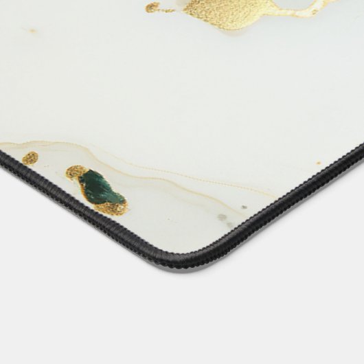 Custom Elegant Monogram Green Gold White Marmor Schreibtischunterlage (Ecke)