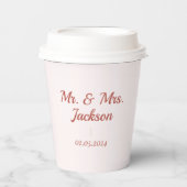 Custom Elegant Mr. & Mrs. Couple Name Monogram Pappbecher (Vorderseite)