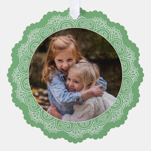 Custom Elfenbeinweiße Mandala Kranz auf hellgrün Ornament Karte (Vorderseite)