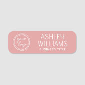 Custom Employee Name Logo Business Modern Pink Namensschild (Vorderseite)