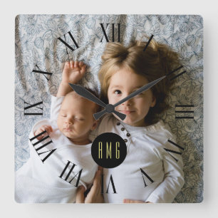 Custom Family Foto Custom Monogram Quadratische Wanduhr