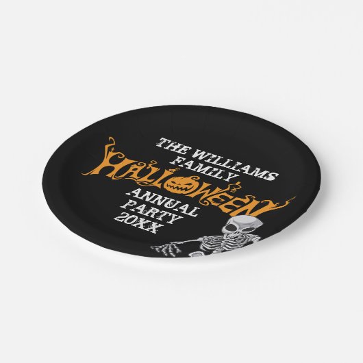 Custom Family Halloween Annual Party Skelett Pappteller (Schrägansicht)