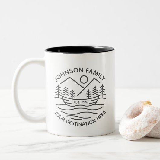 Custom Family Lake Camping Vacacation Group Matchi Zweifarbige Tasse (Mit Donut)