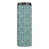 Custom Family Name Candle with Cozy Knit Pattern Thermosbecher (Rückseite)