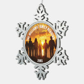 Custom Family Reunion Photo 2025 Schneeflocken Zinn-Ornament (Rechts)