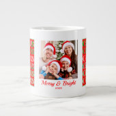 Custom Festive Red Green Christmas Photo Jumbo-Tasse (Vorderseite)