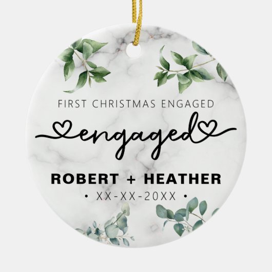 Custom First Christmas Engagement Photo Keepsake Keramik Ornament (Vorne)