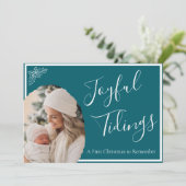 Custom First Christmas "Joyful Tidings" Feiertagskarte (Stehend Vorderseite)