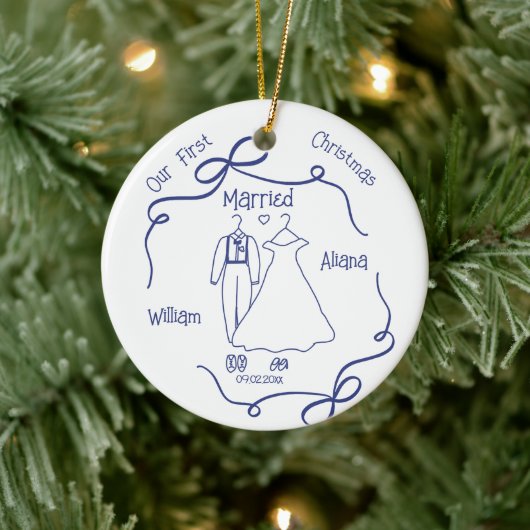 Custom First Christmas Married NewlyWed Keramik Ornament (Baum)