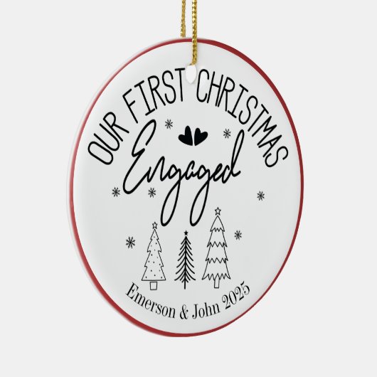 Custom First Christmas Verlobt Keramik Ornament (Rechts)