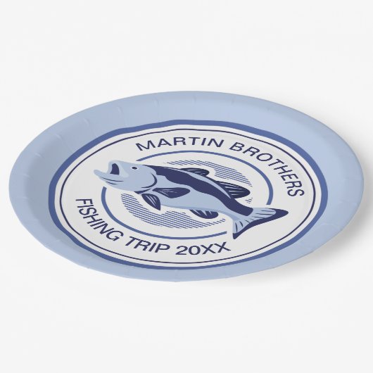 Custom Fisherman Party Blue Bass Fish Pappteller (Schrägansicht)