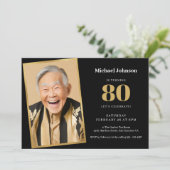 Custom Foto Black and Gold 80. Geburtstag Einladung (Stehend Vorderseite)