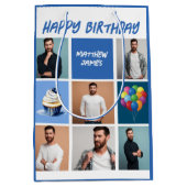 Custom Foto Collage personalisierte Blue Birthday Mittlere Geschenktüte (Vorderseite)