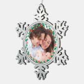 Custom Foto Elegant Holly Wreath Schneeflocken Zinn-Ornament (Rechts)