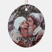 Custom Foto First Christmas Verlobt Black Script Keramik Ornament (Links)