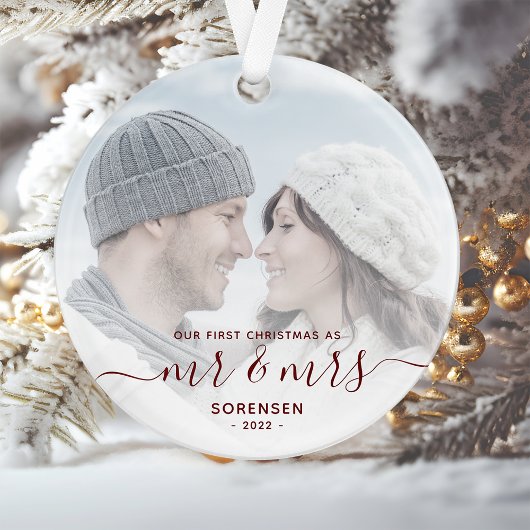Custom Foto First Verheiratet Christmas Red Script Ornament