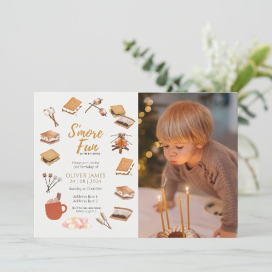 Custom Foto mehr Spaß Freunde Camping Geburtstag Einladung (Stehend Vorderseite)