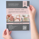 Custom Foto QR Bäckerei Grau Pink Flyer (Hand)