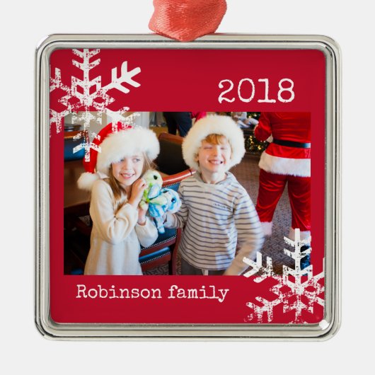 Custom Foto Red Ornament with Snowflakes (Vorne)