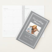 Custom Foto Simple Trendy Gray White Chic Wedding Planer (Anzeige)