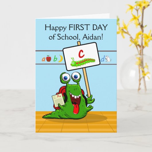 Custom Front, First Day of School, Fun Raupe Karte (Gelbe Blume)