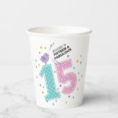 Custom Fünfzehn und Fabulous Pink Confetti Geburts Pappbecher (Rückseite)