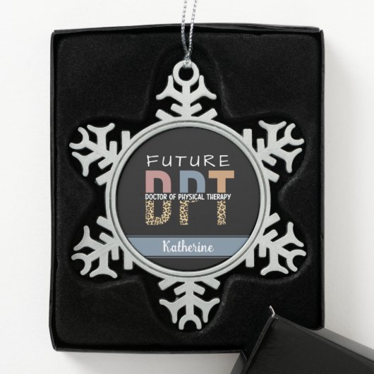 Custom Future DPT Arzt für Physikalische Therapie Schneeflocken Zinn-Ornament (Box)