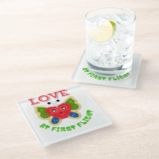 Custom Fuzzy Heart Butterfly Gift Glasuntersetzer (Schrägansicht)